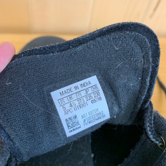 US 5 Adidas Stan Smith Gym Shoes Sneakers - Picture 6 of 11